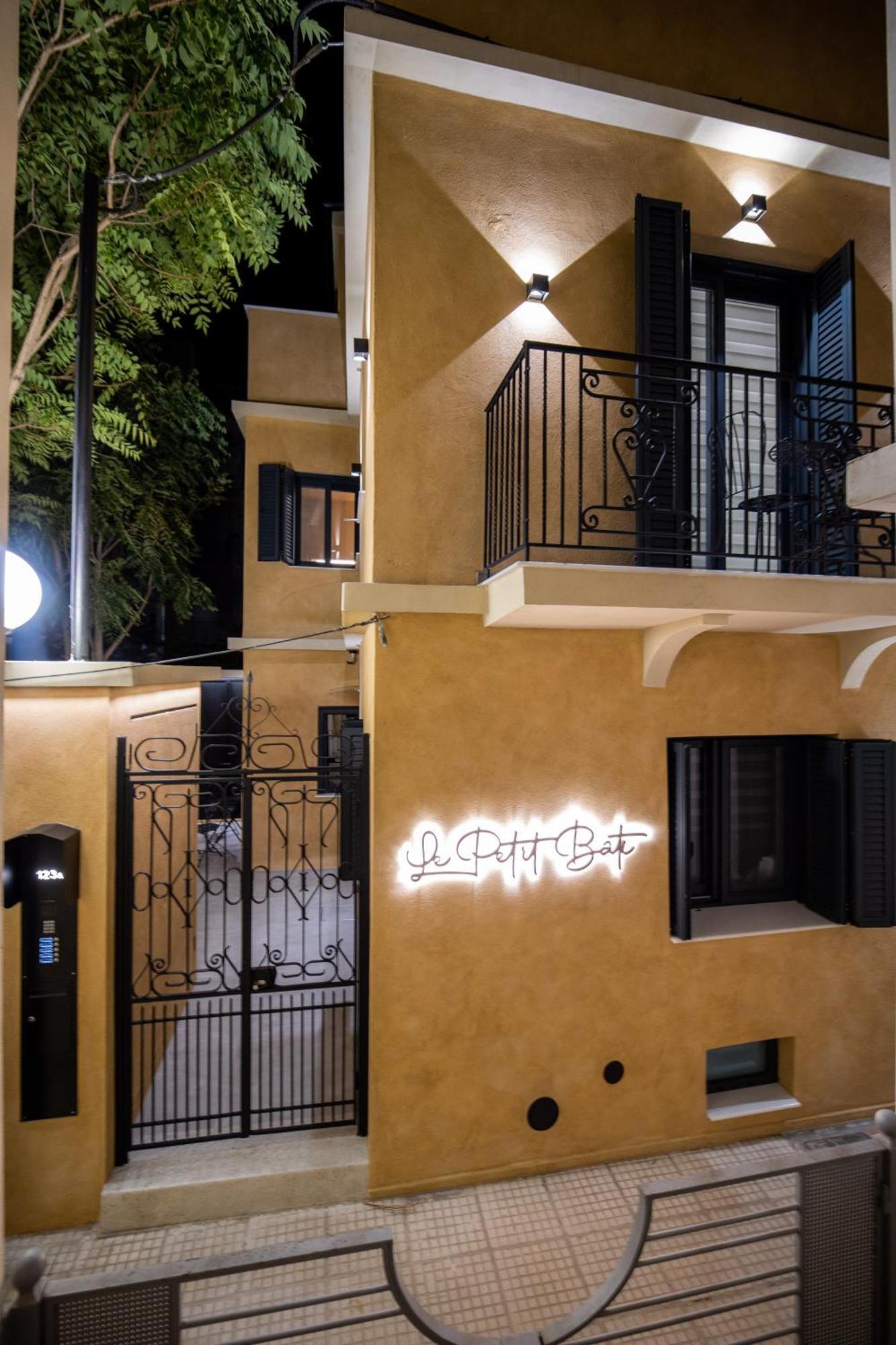 Luxury - Le Petit Bati Volos