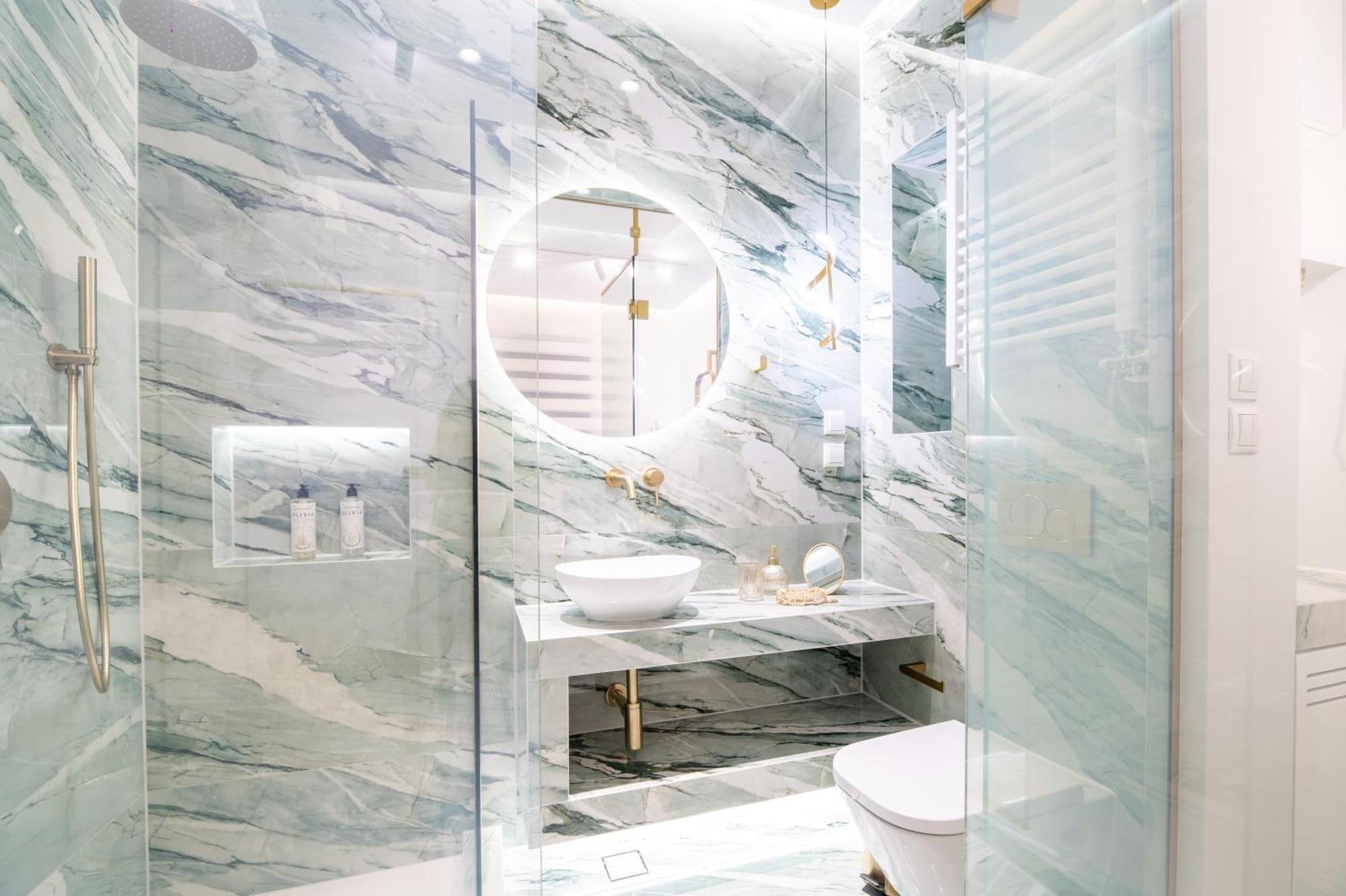 Luxury - Le Petit Bati *
